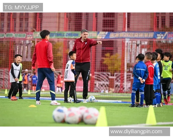 卢毅足球：探索中国足球新未来的热血征程与梦想追逐